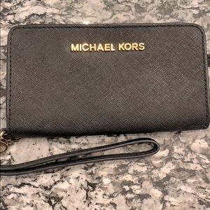 Michael Kors Wristlet